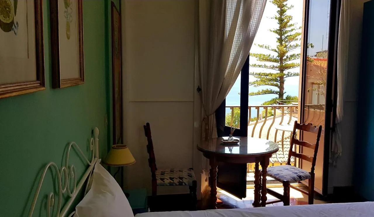 Villa Floresta Taormine Couette-café